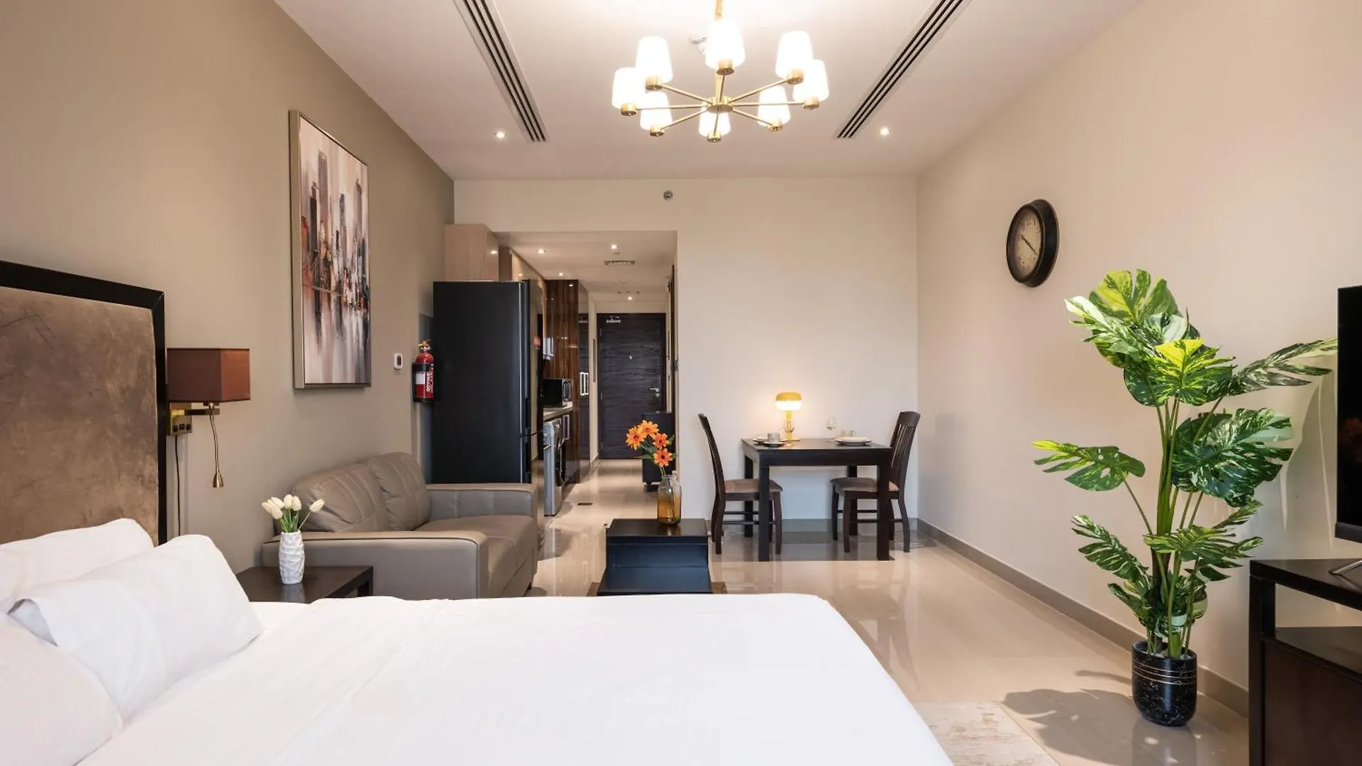 Apartment Luxurious Studio In Elite With Canal View Dubai