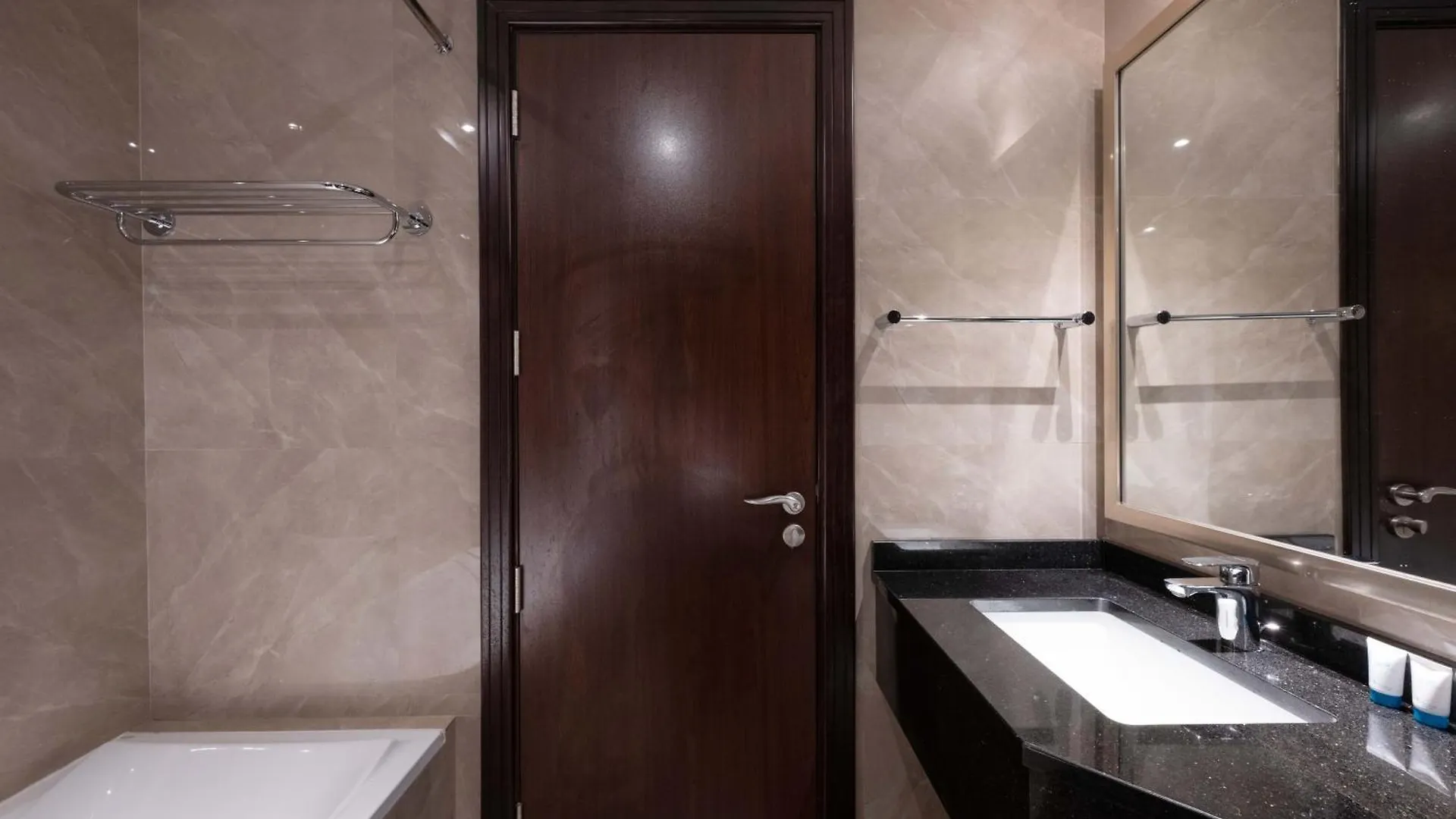 Luxurious Studio In Elite With Canal View Dubai 0*,  Förenade Arabemiraten